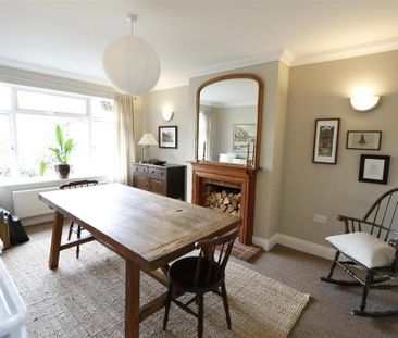 3 bedroom semi-detached bungalow to rent - Photo 3