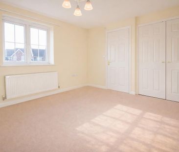 3 bedroom semi-detached house to rent - Photo 4