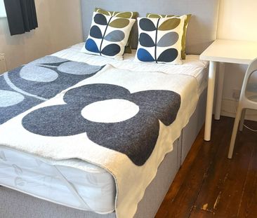 5 Bed Semi-Detached House, Bevendean Crescent, BN2 - Photo 3