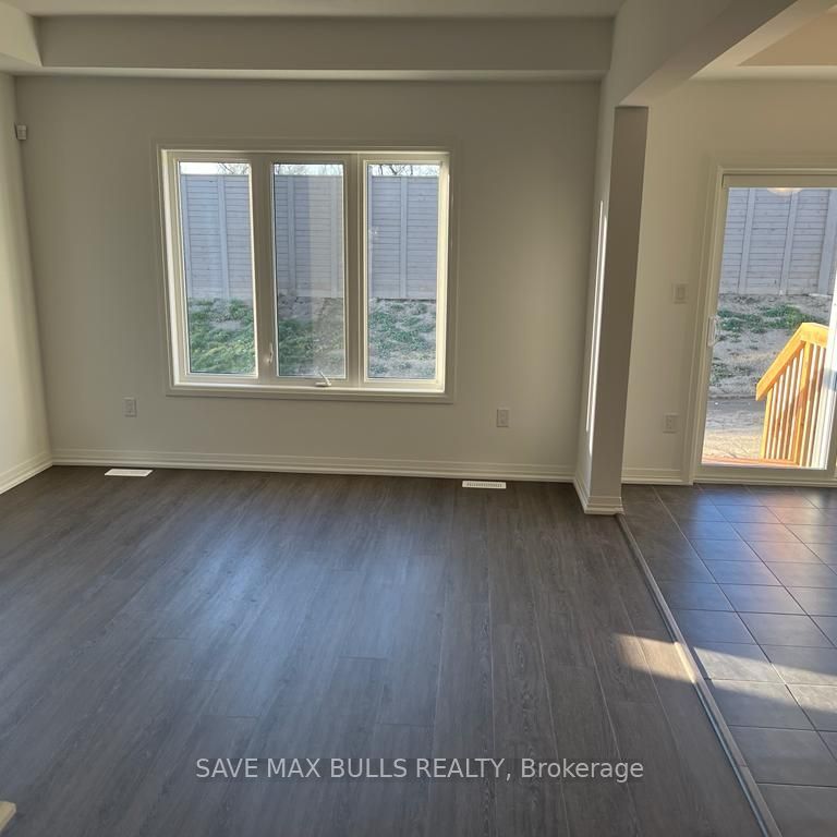 Townhouse For Lease | X7397600 - Photo 1