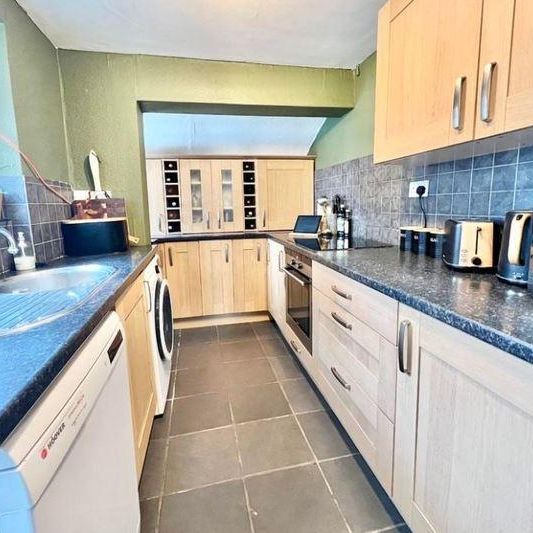 2 bedroom terraced house to rent - Photo 1