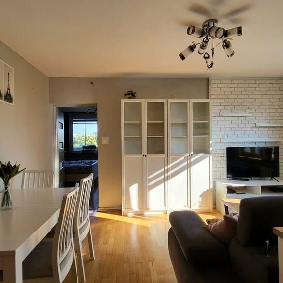 Zobacz>> 2 pokojowe mieszkanie przy metrze 50.3 m² - Zdjęcie 1