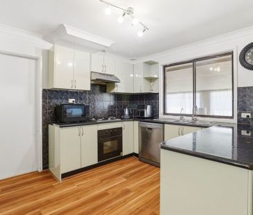 Well Presented Family Home - Photo 6