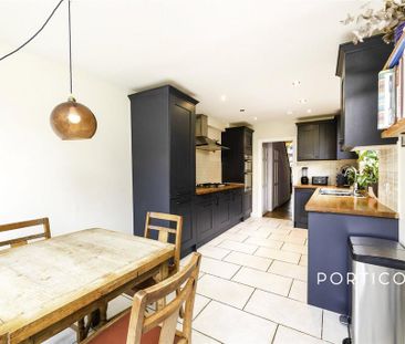 3 bedroom terraced house to rent - Photo 1