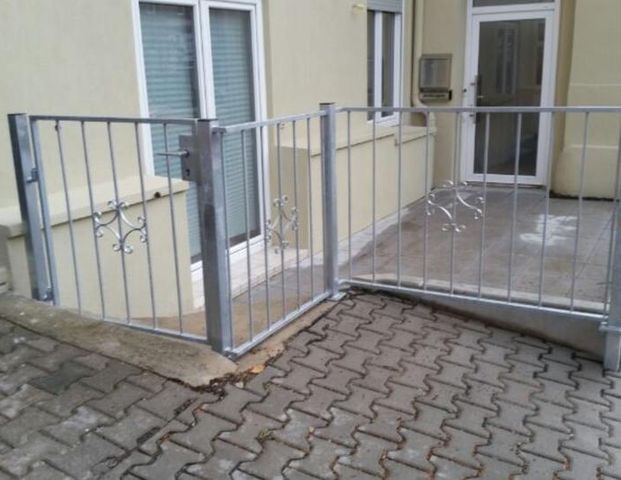 2,5 ZKB-Wohnung mit Terrasse und Gewölbebad zu vermieten - Foto 1