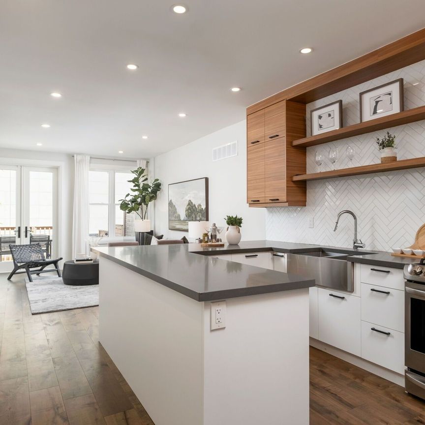 For Lease - 7 Edgedale Road, Toronto, Ontario - Photo 1