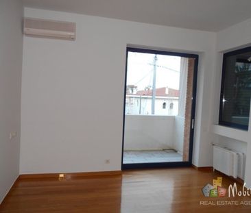 Maisonette for rent - Photo 2