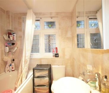 WINDERMERE COURT - Photo 1