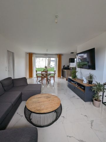 Location Maison 5 pièces 107m² LE LION D ANGERS 49220 - Photo 3