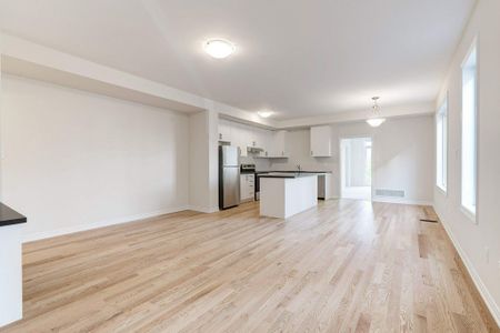 For Lease - 1394 Almonte Drive, Burlington, Ontario - Photo 2