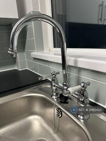 2 bedroom end of terrace house to rent - Photo 4