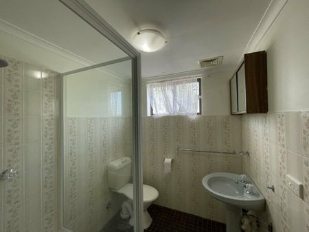 Low Maintenance Living! - Photo 2