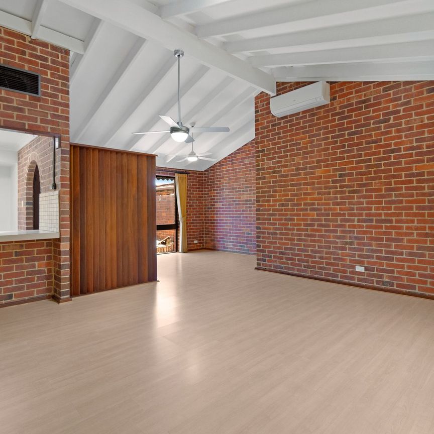 ABSOLUTELY CHARMING 3 BEDROOM 2 BATHROOM - Photo 1