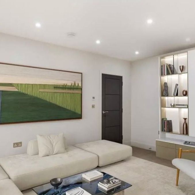 3 Bed Flat, Courtfield Gardens, SW5 - Photo 1