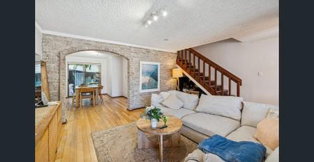 Fully Renovated Townhouse in Prime Glendalough Location - Photo 2