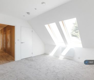 2 bedroom penthouse to rent - Photo 5