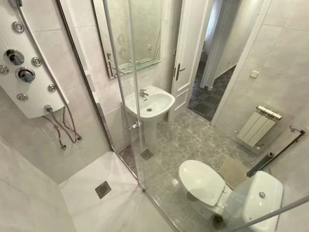 Calle de la Garceta, Madrid, Community of Madrid 28019 - Photo 5