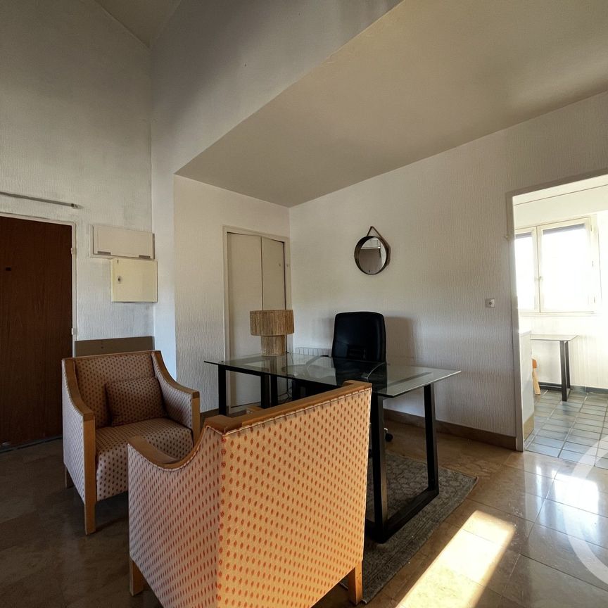 Location Appartement 4 pièces 132m² BEAUNE 21200 - Photo 1