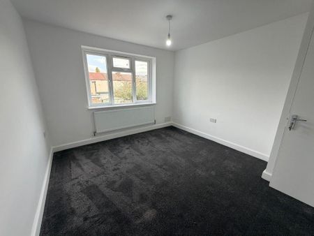 5 bedroom semi-detached house to rent - Photo 5