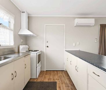 Two Bedroom Flat - Photo 2