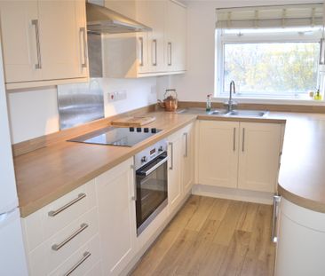 Shirley Heights, Shirley Road, Wallington, Surrey, SM6 - Photo 4