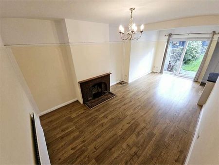 Earls Hall Avenue, Southend On Sea, Southend On Sea, Essex, SS2 - Photo 3