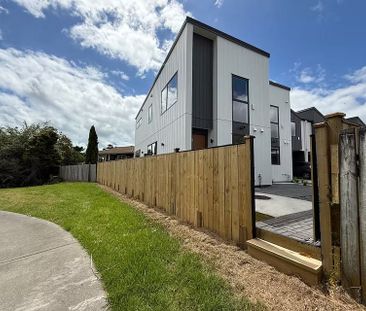 Brand New 3 Bed at Burswood - Fully Furnished - Photo 4