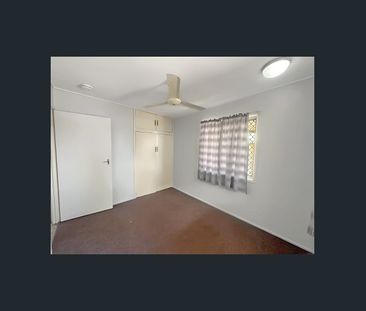 NEAT AS A PIN - Photo 2