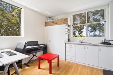 Perfect Studio Design &ast;&ast; Available 04&sol;03&sol;25 &ast;&ast; - Photo 2