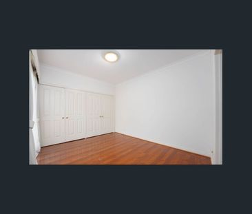 Cozy Three Bedroom Unit - Photo 6