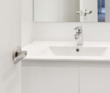 CHIC APARTMENT | OPPOSITE NORTH KELLYVILLE SHOPPING CENTRE! - Photo 5