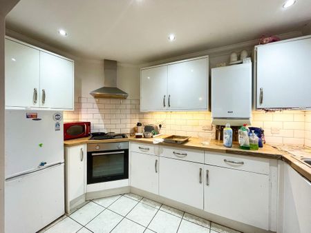 2 bedroom ground floor flat to rent - Photo 5