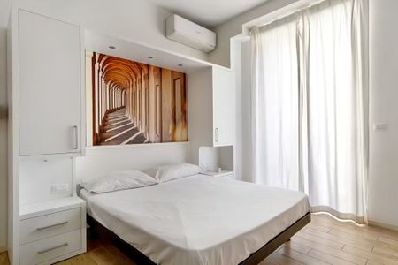 Largo Caduti del Lavoro, Bologna, Emilia-Romagna 40122 - Photo 4