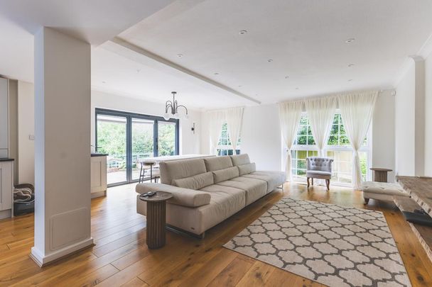 4 bedroom detached house to rent - Photo 1