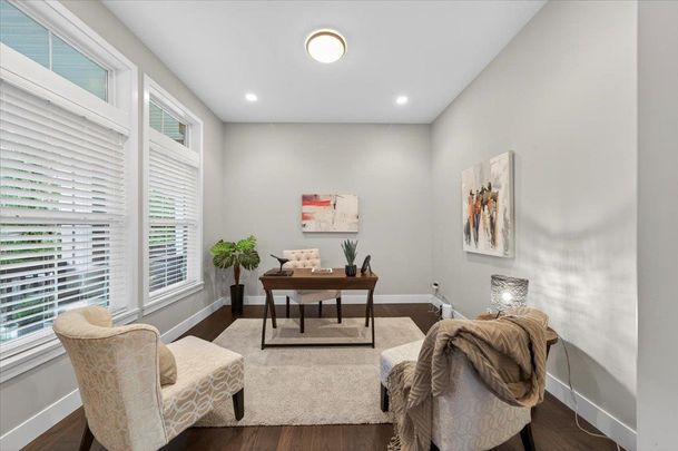 Morgan Heights Family Home – 4 Bed/3.5 Bath - Photo 1
