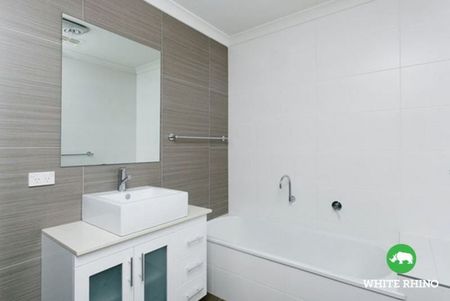 9/2-4 Cassidy Street, Queanbeyan - Photo 2