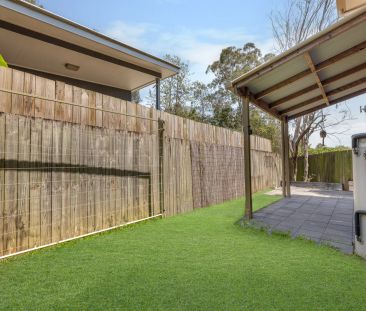 Contemporary 3-Bedroom Townhouse with Ensuite & Courtyard - Photo 5