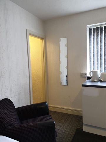 23-25 The Crescent, United Kingdom, TS5 6SG, Middlesbrough - Photo 4