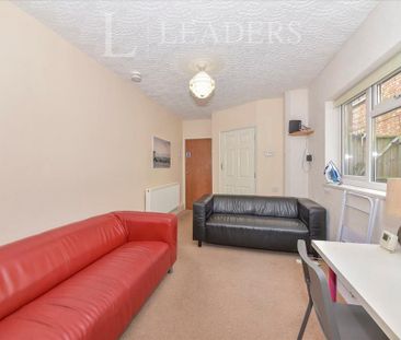 1 bedroom in a house share to rent - Photo 4
