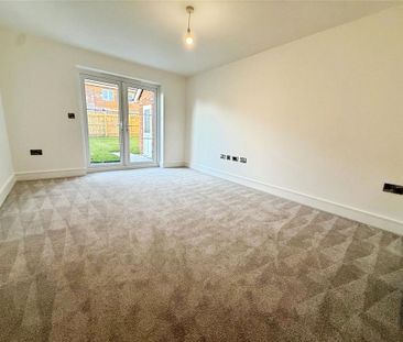 4 bedroom detached house to rent - Photo 5