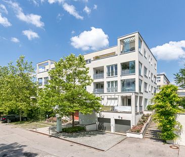 Zentrums- und Seenah: Ruhige 3-Zimmer-Dachterrassenwohnung mit Seeblick - Photo 5