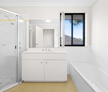 Modern 4-Bedroom Duplex in a Prime Miranda Location - Spacious, Sty... - Photo 6