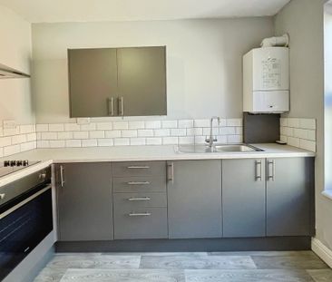 2 bedroom Apartment to let - Photo 4