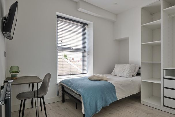 5 bedroom house of multiple occupation to rent - Photo 1