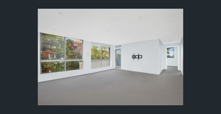 Expansive 2 Bedroom unit with leafy outlook - Photo 4