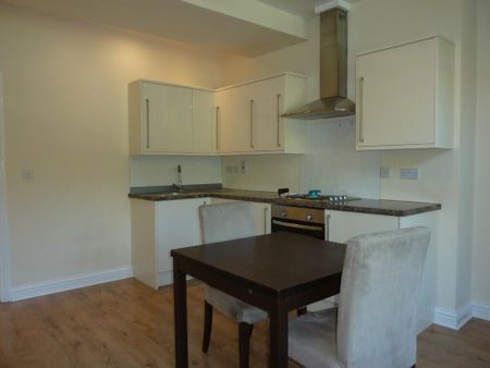 1 bedroom flat to rent - Photo 2