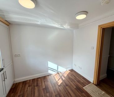 3 Bed Flat, Cleveland Gardens, W2 - Photo 2