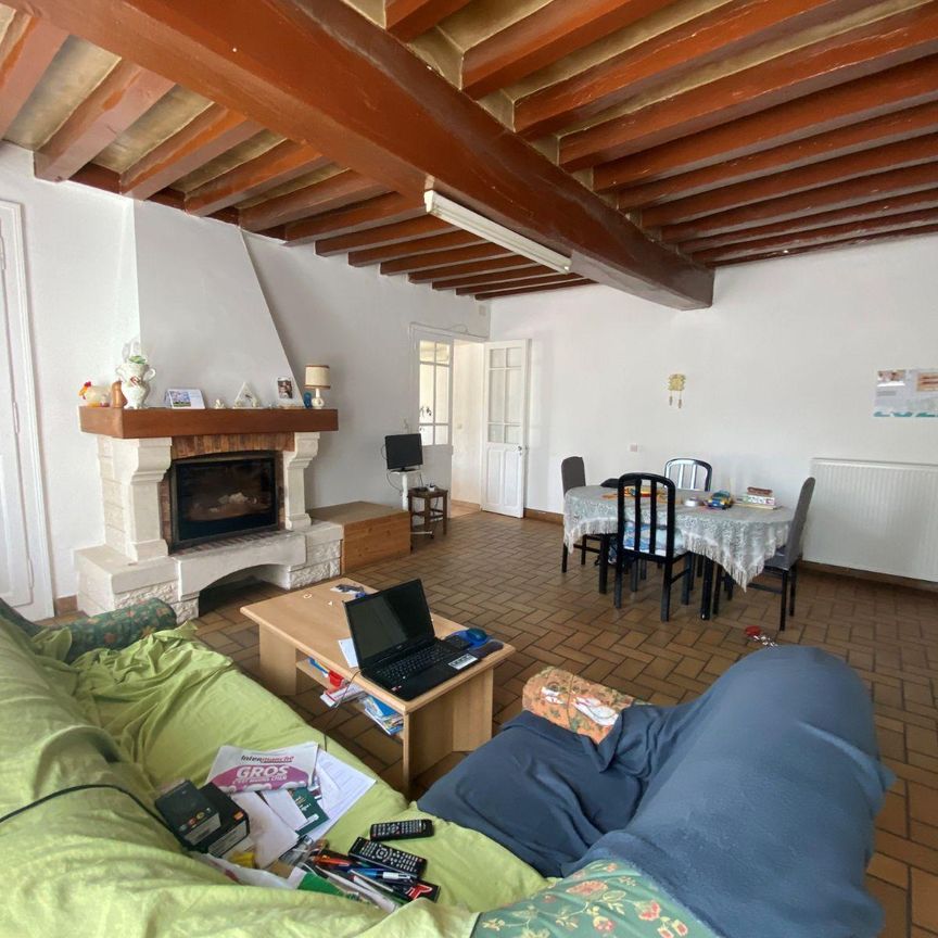 BEAUMONT LES AUTELS (28480), maison familiale à louer : AU rez-de-chaussée : entrée sur vér... - Photo 1