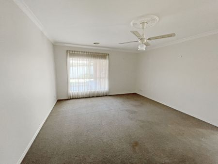 13 Mikado Place, Golden Square - Photo 3