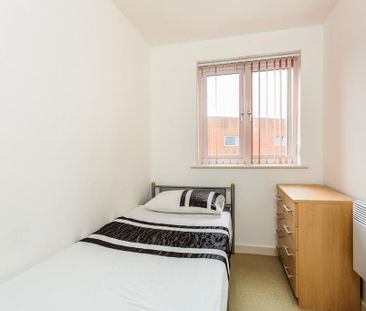 2 bedroom flat to rent - Photo 6